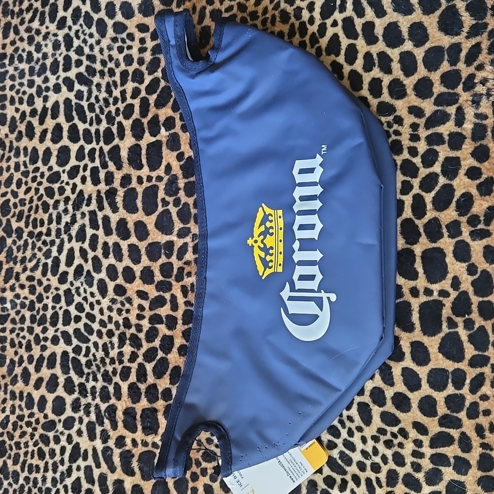 Corona ice bucket